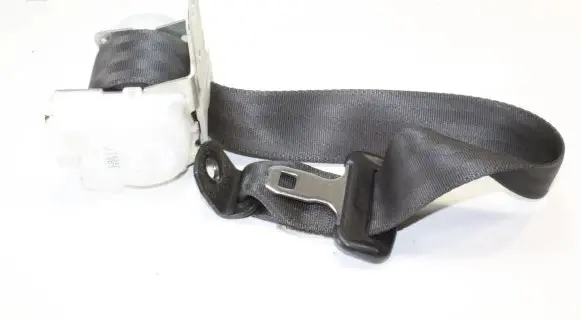 Mitsubishi Lancer Rear seatbelt H073811
