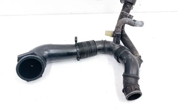 Porsche Macan (95B) Air intake hose/pipe 95B128532A 06A145710P