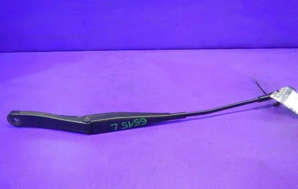 Opel Astra H Front wiper blade arm 13111219LH