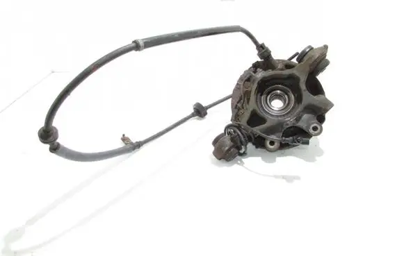 Land Rover Discovery 3 - LR3 Rear wheel hub
