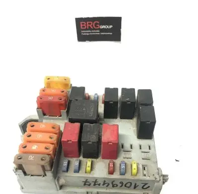 Alfa Romeo 159 Fuse module 60689045 57657 0090668045057657