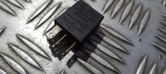 Renault Trafic II (X83) Other relay 7700414484 29201041