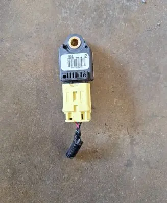 Toyota Yaris Airbag deployment crash/impact sensor 898310H010 0566022670