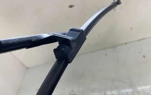 BMW X3 F25 Front wiper blade arm 7213272
