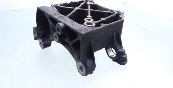 Peugeot 307 Generator/alternator bracket 9637349380