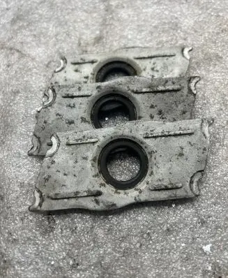 Audi A5 8T 8F Fuel Injector clamp holder 059103114E