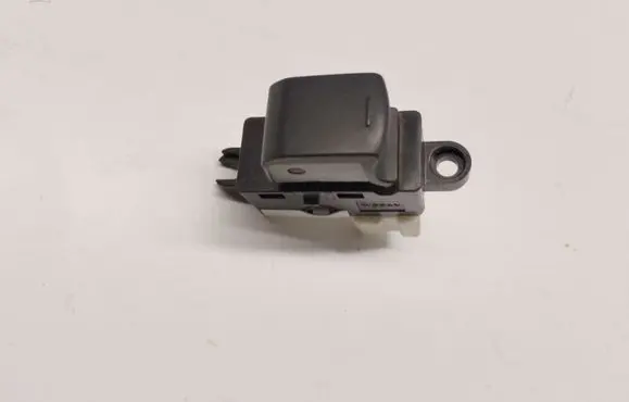 Subaru XV Electric window control switch 83071FJ050