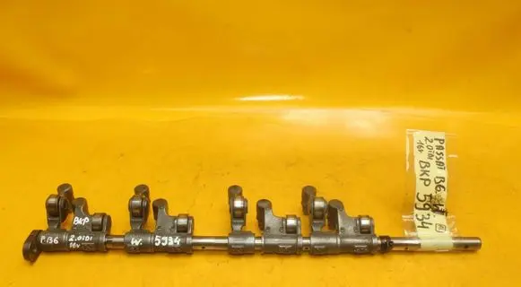 Volkswagen PASSAT B6 Camshaft 5934
