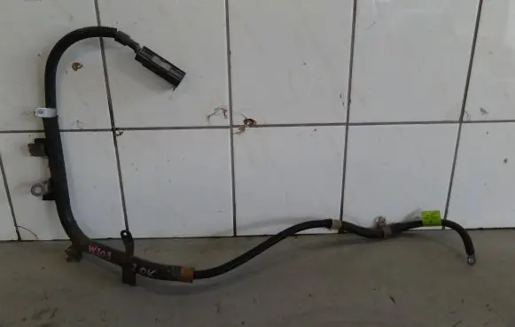 Mercedes-Benz C W203 Positive cable (battery) 2035400432