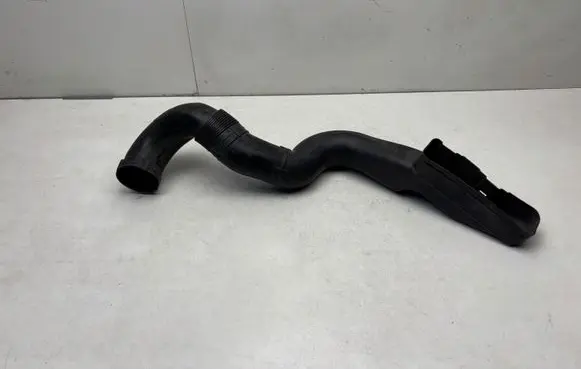Audi A2 Air intake duct part 8Z0129617C 8Z0129617B
