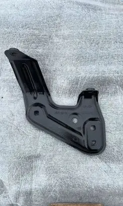 Audi Q2 - Fender mounting bracket 81A821135