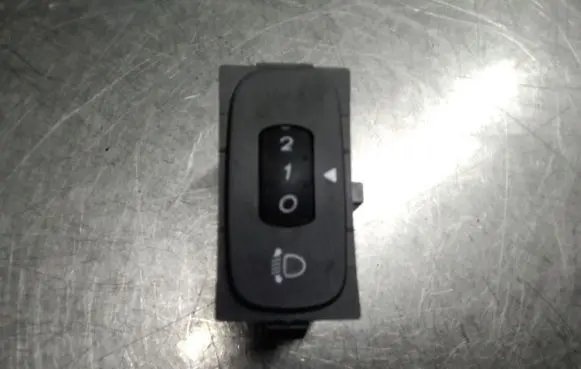Renault Espace - Grand espace IV Headlight level height control switch 8200147868