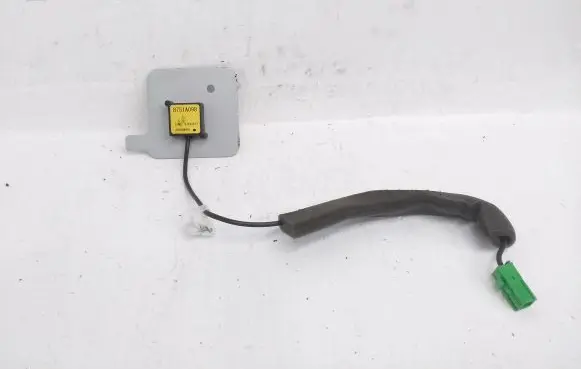 Mitsubishi Outlander Aerial GPS antenna 8751A098
