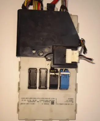 BMW 1 F20 F21 Fuse module 9315686 6135931568601 52450AF07