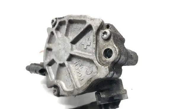 Ford Transit Courier Vacuum pump