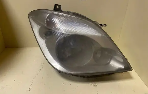 Mercedes-Benz Sprinter W901 W902 W903 W904 Headlight/headlamp 24738200RE