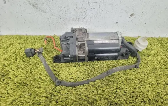Audi A6 S6 C8 4K Air suspension compressor/pump 4k0616005b