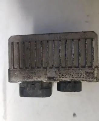 Opel Insignia A Glow plug pre-heat relay 55574293