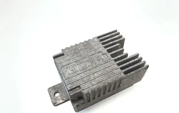 Mercedes-Benz A W168 Coolant fan relay A0275458032