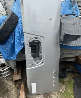 Nissan Navara D40 Tailgate/trunk/boot lid