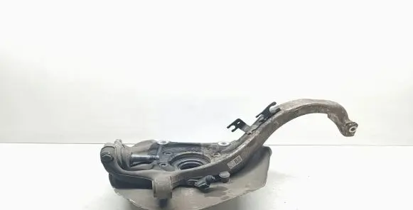 Front wheel hub spindle knuckle