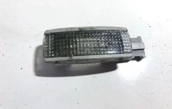 Volkswagen PASSAT B5 Other interior light 3b0947113 y20