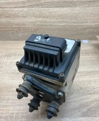 Volkswagen PASSAT B6 ABS Pump 3C0614109T 16705710K