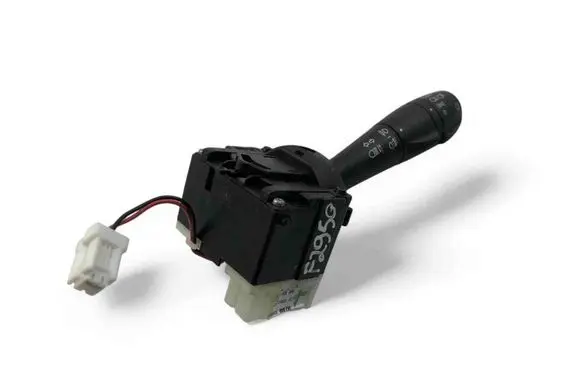 Renault Clio IV Indicator stalk 10670323