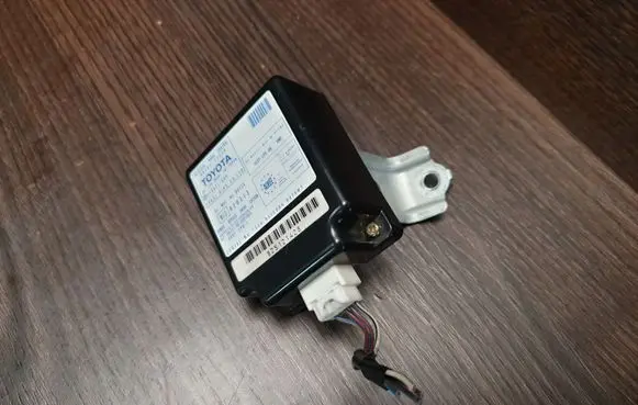 Toyota Yaris Immobilizer control unit/module 619825000 8974152020