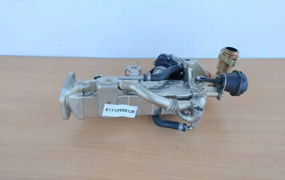 BMW 1 F20 F21 EGR valve cooler 8596444