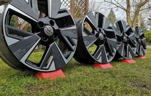 Opel Corsa F R17 alloy rim 