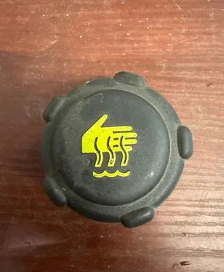 Renault Master III Coolant expansion tank/reservoir cap