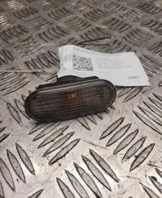 Volkswagen PASSAT B5 Front fender indicator light 3B0949117C