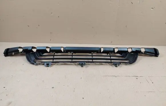 BMW i3 Front bumper lower grill 7306434