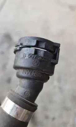 BMW 1 F20 F21 Engine coolant pipe/hose 8510306