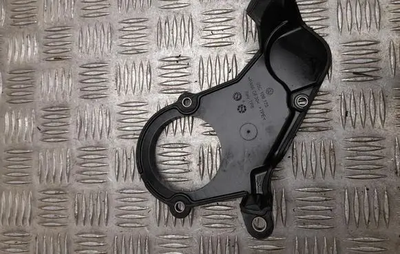 Volkswagen Golf VIII Timing belt guard (cover) 05C109175
