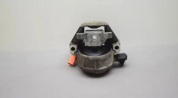 Audi A6 S6 C7 4G Engine mount bracket