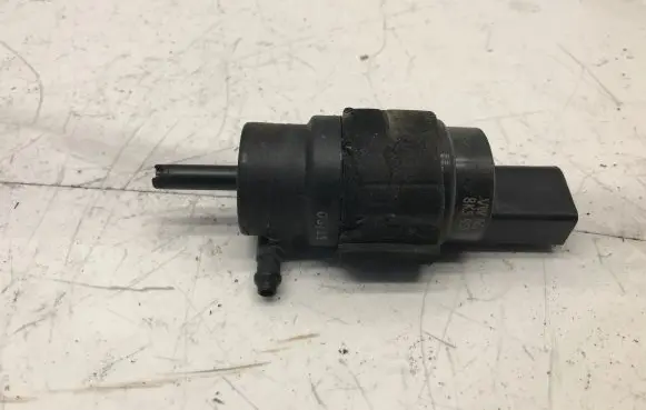 Audi A5 8T 8F Windscreen/windshield washer pump 8K5955647