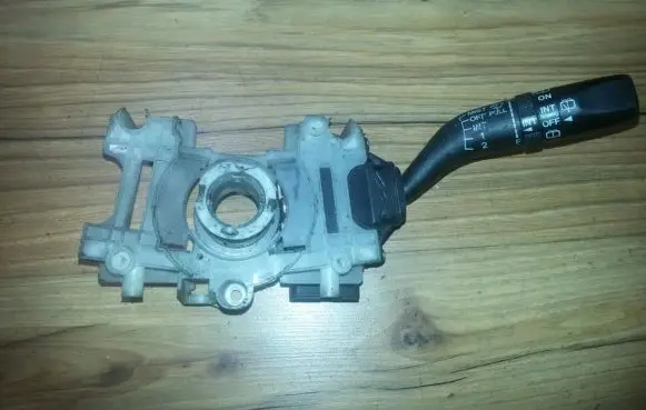 Mazda 626 Wiper control stalk ge6v17b122