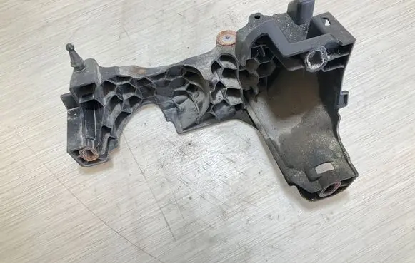 Ford Kuga I Other engine bay part 9674482280