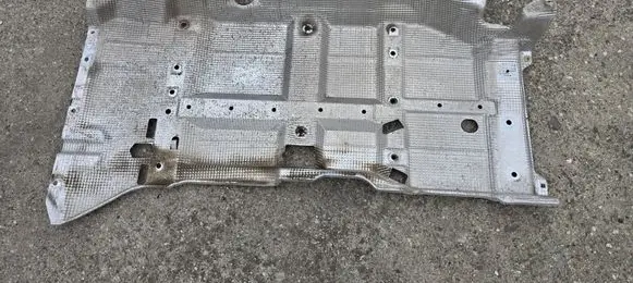 Volkswagen Transporter - Caravelle T5 Exhaust heat shield 7H1825671
