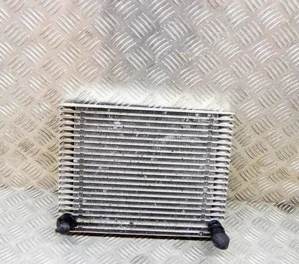 BMW X5 G05 Coolant radiator 4809792 22828110