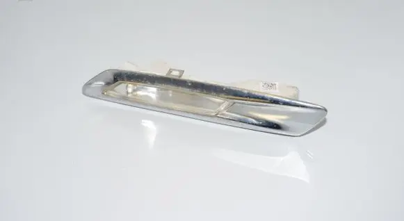 BMW 5 F10 F11 Front fender indicator light 7154168 7154170