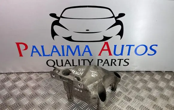 Opel Astra K Engine mounting bracket 13366780