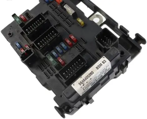 Peugeot 307 Fuse module 9646405280 21861806 BSMB3