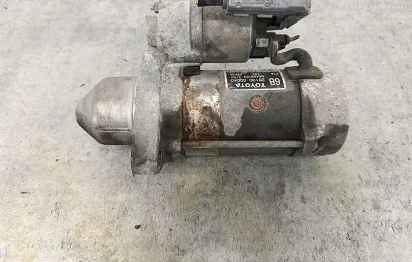 Toyota Avensis T250 Starter motor 