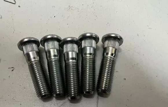 Hyundai i30 Wheel nut cap/cover 5175207000