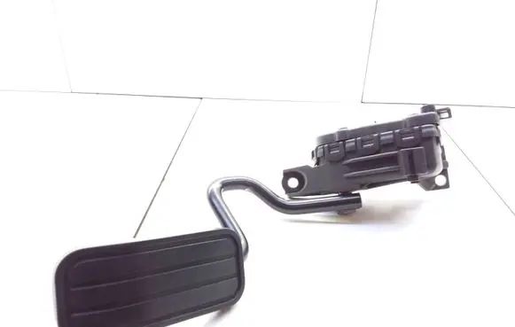 Ford Galaxy Accelerator throttle pedal 7M4721603D YM219F836GB