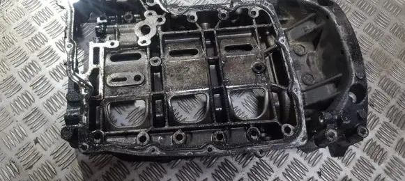 Oil sump