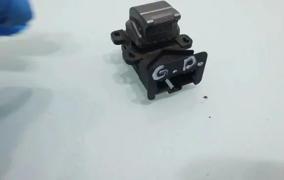 Honda FR-V Electric window control switch